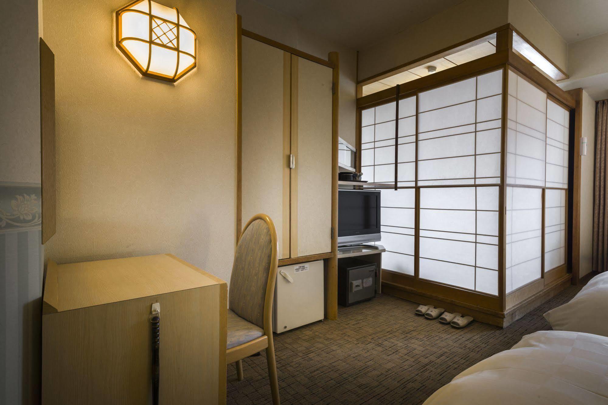 Hotel Kaneyamaen Fujiyoshida Εξωτερικό φωτογραφία