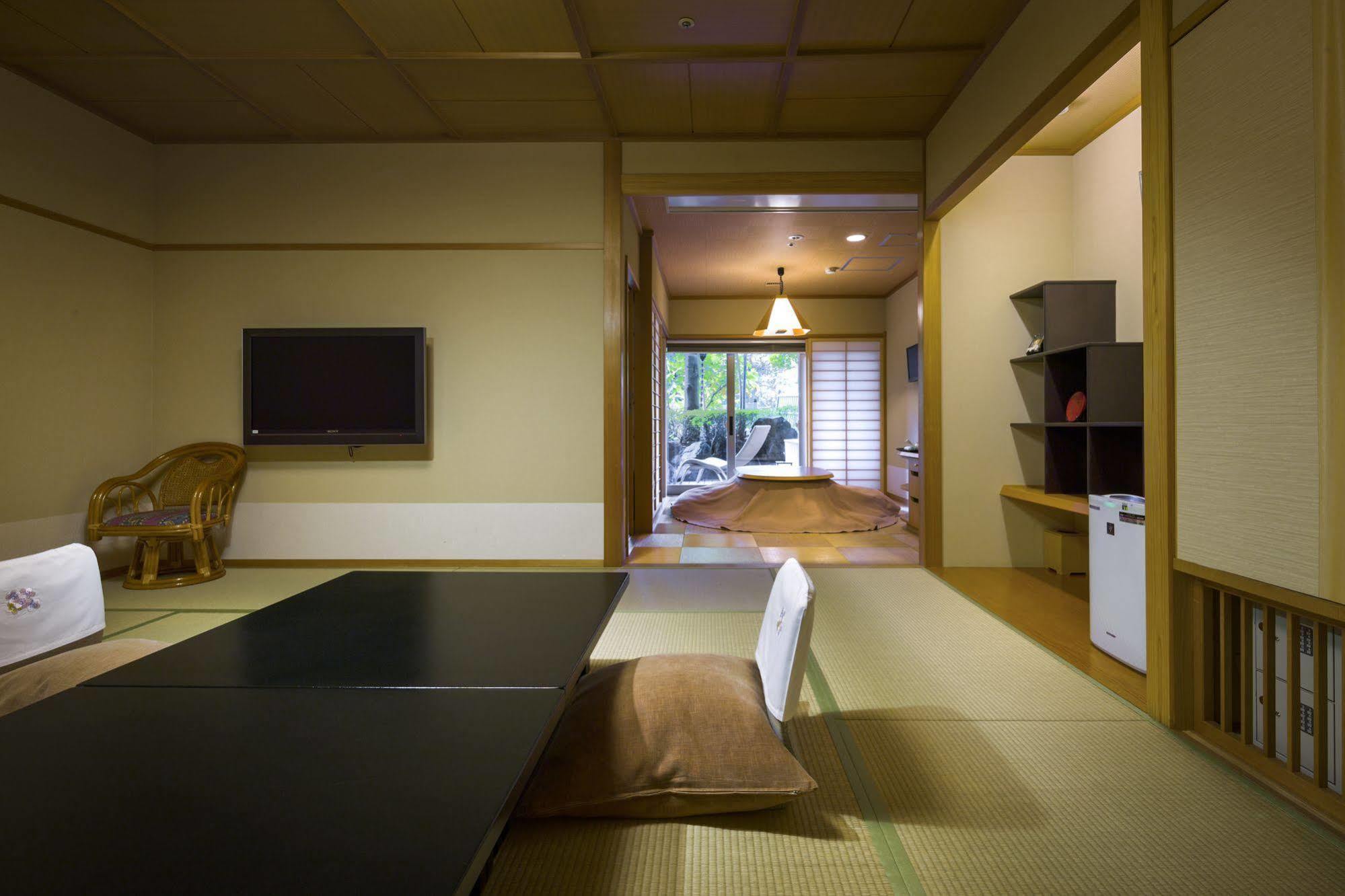 Hotel Kaneyamaen Fujiyoshida Εξωτερικό φωτογραφία