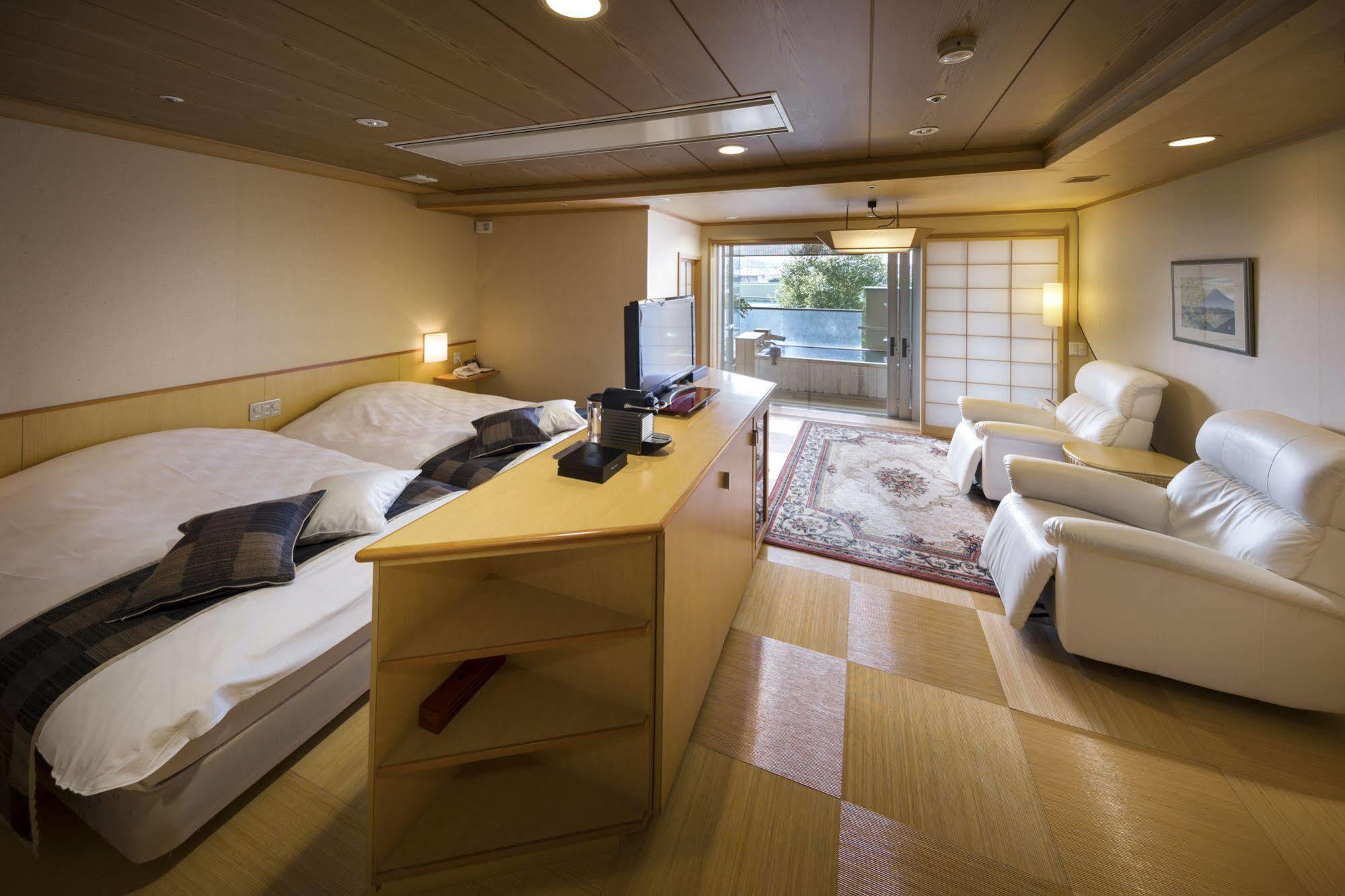 Hotel Kaneyamaen Fujiyoshida Εξωτερικό φωτογραφία